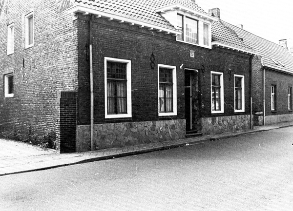 Het woonhuis van Hendrik Nicolaas Poell.